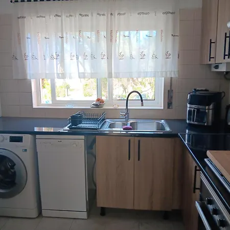 Апартаменти Oasis Parque *